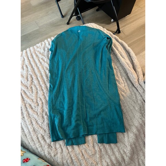 Lululemon Swiftly Tech Long Sleeve Teal - Picture 3 of 4